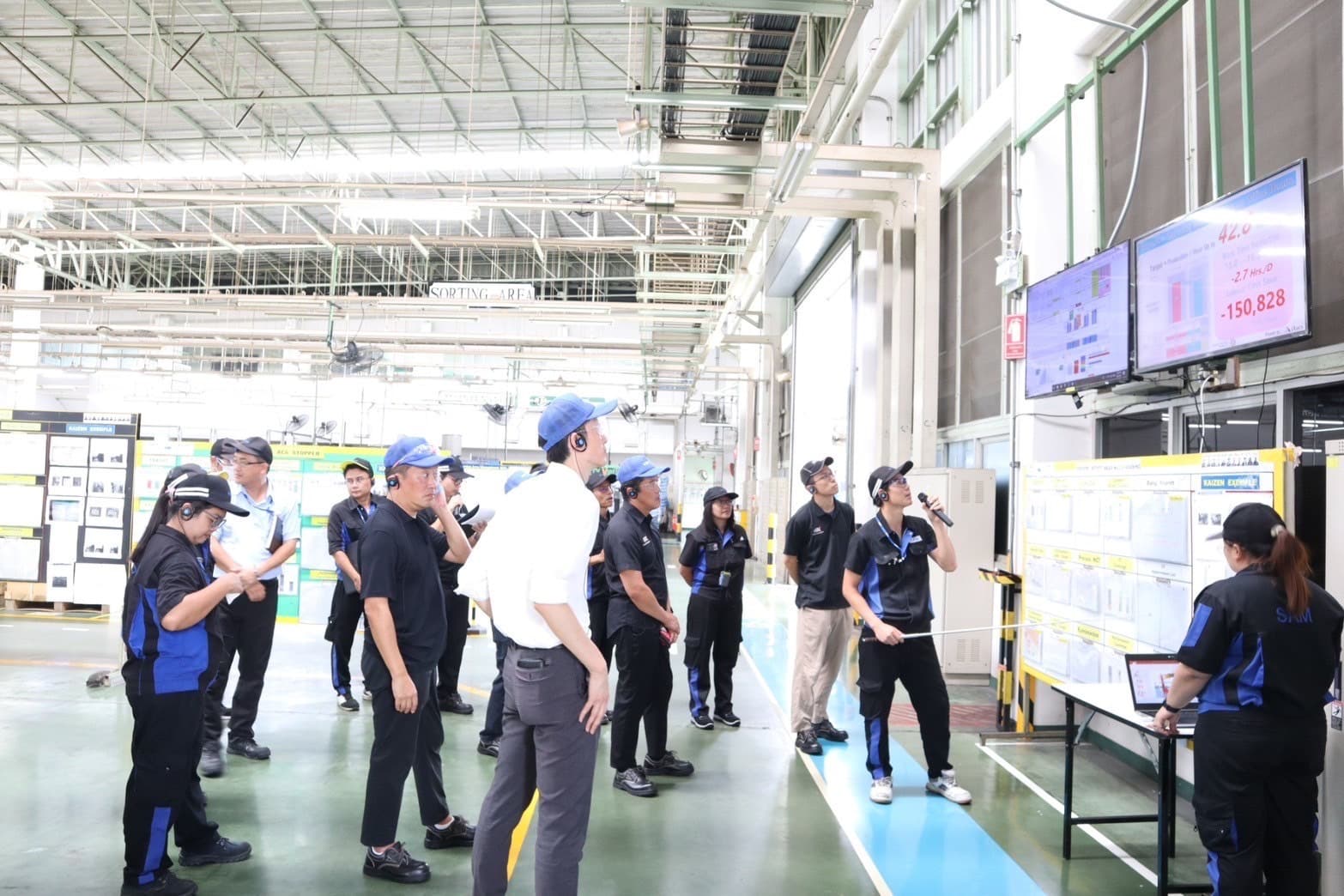 Mr. Kimura Tetsuya เยี่ยม SAM — รับฟังนำเสนอ Kaizen และ CO2 — 17/22